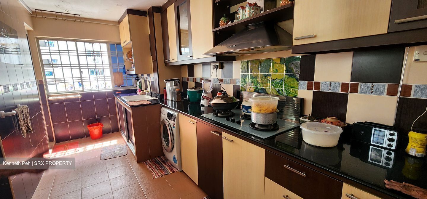 Tampines Avenue 4 (Tampines),  #390435591